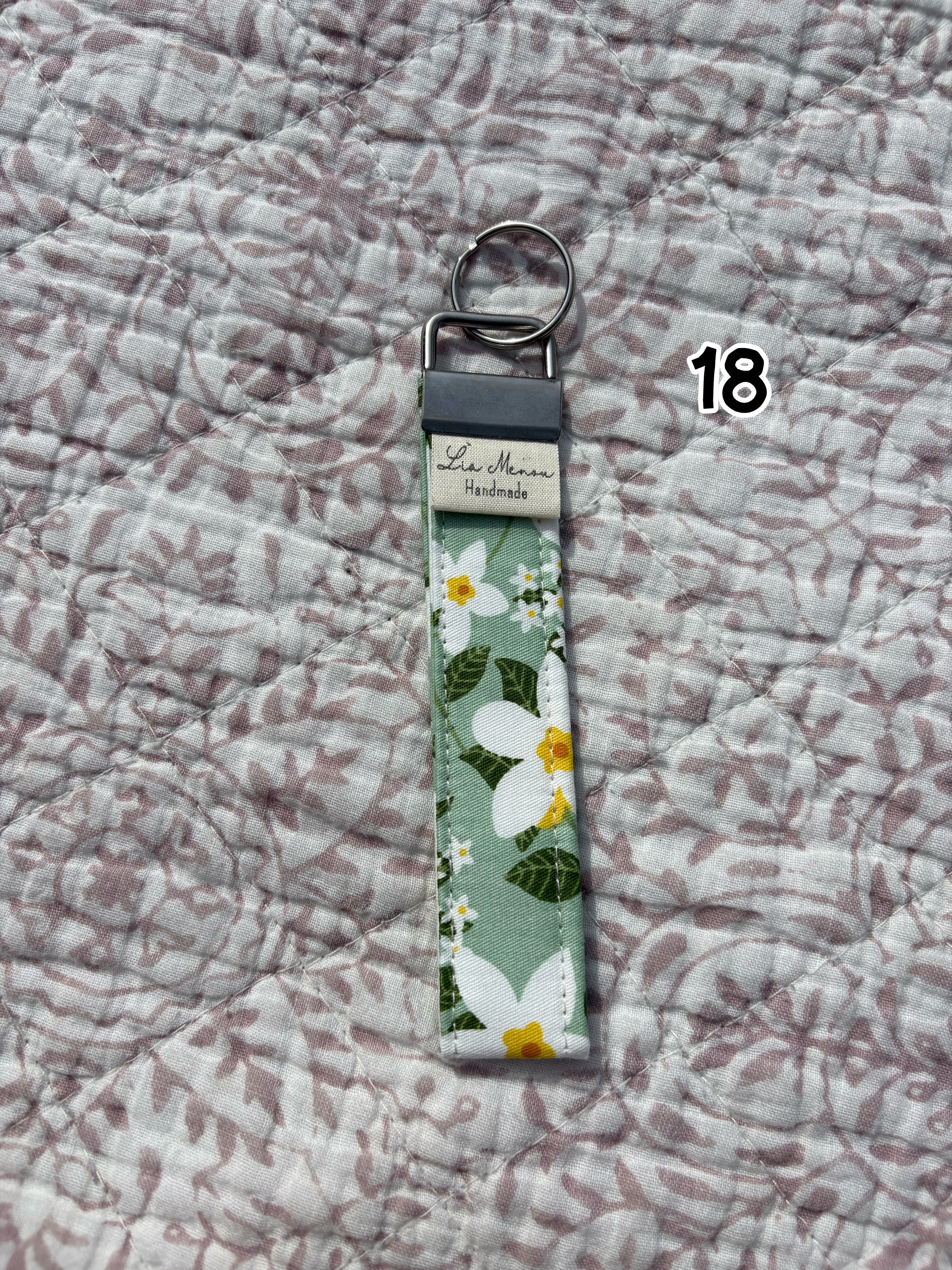 Key bracelet/keychain
