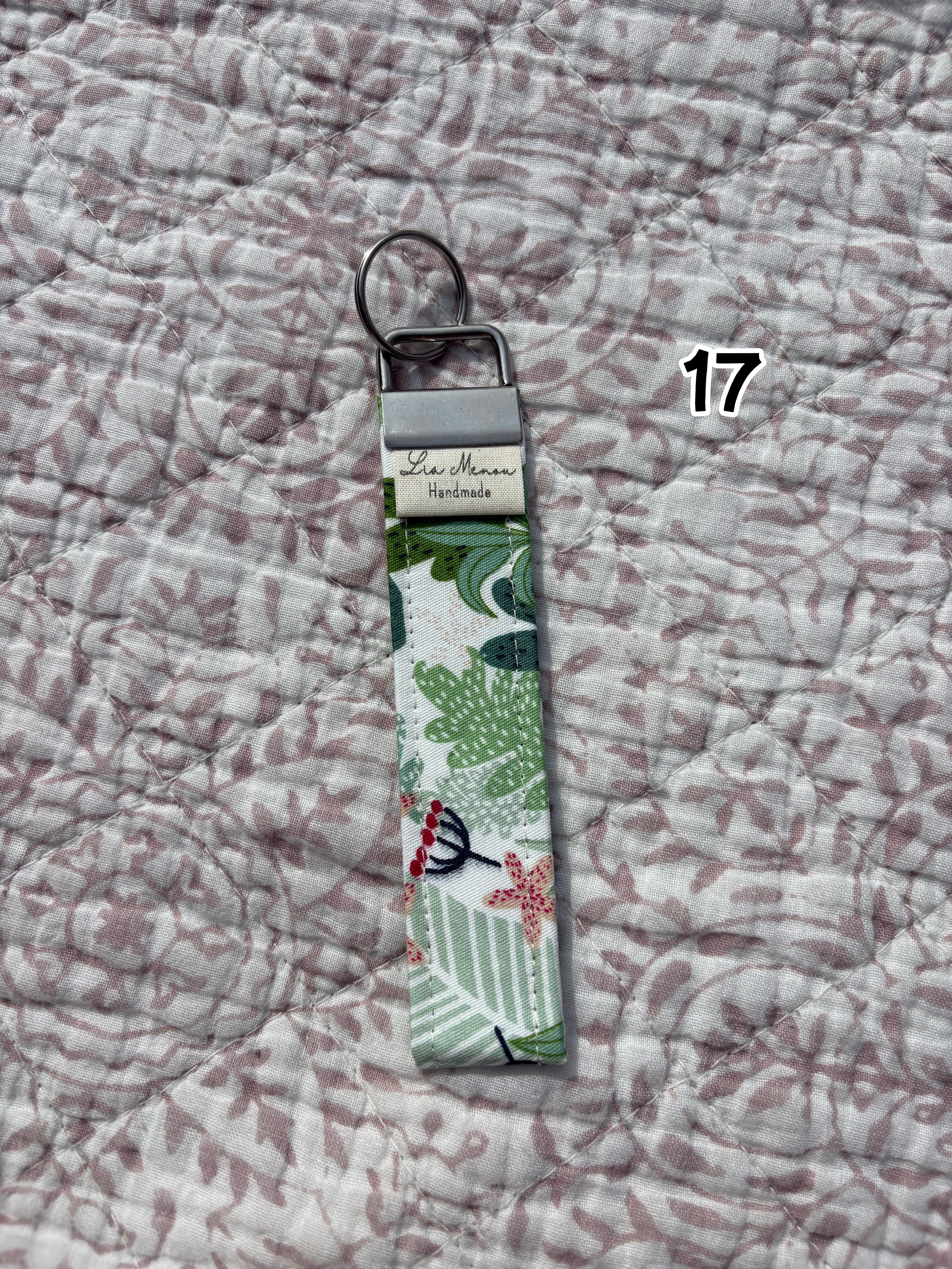 Key bracelet/keychain