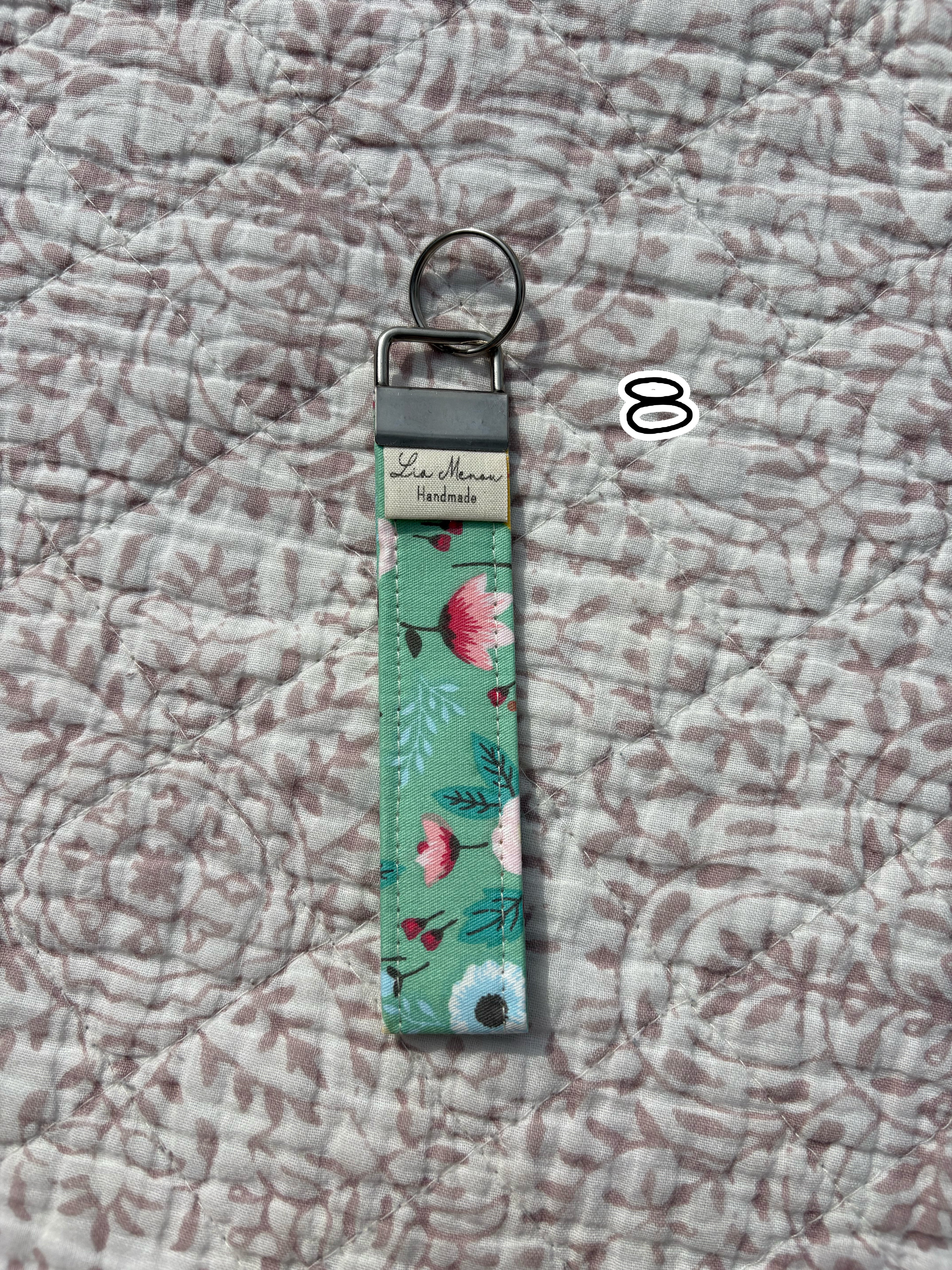 Key bracelet/keychain