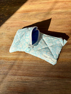 Mini Geldbörse Hellblau Weiße Blumen Handgemacht