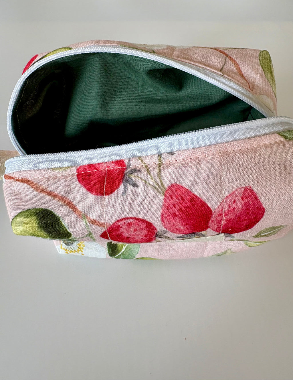 Mini Kosmetiktasche handgemacht – Lia Menou
