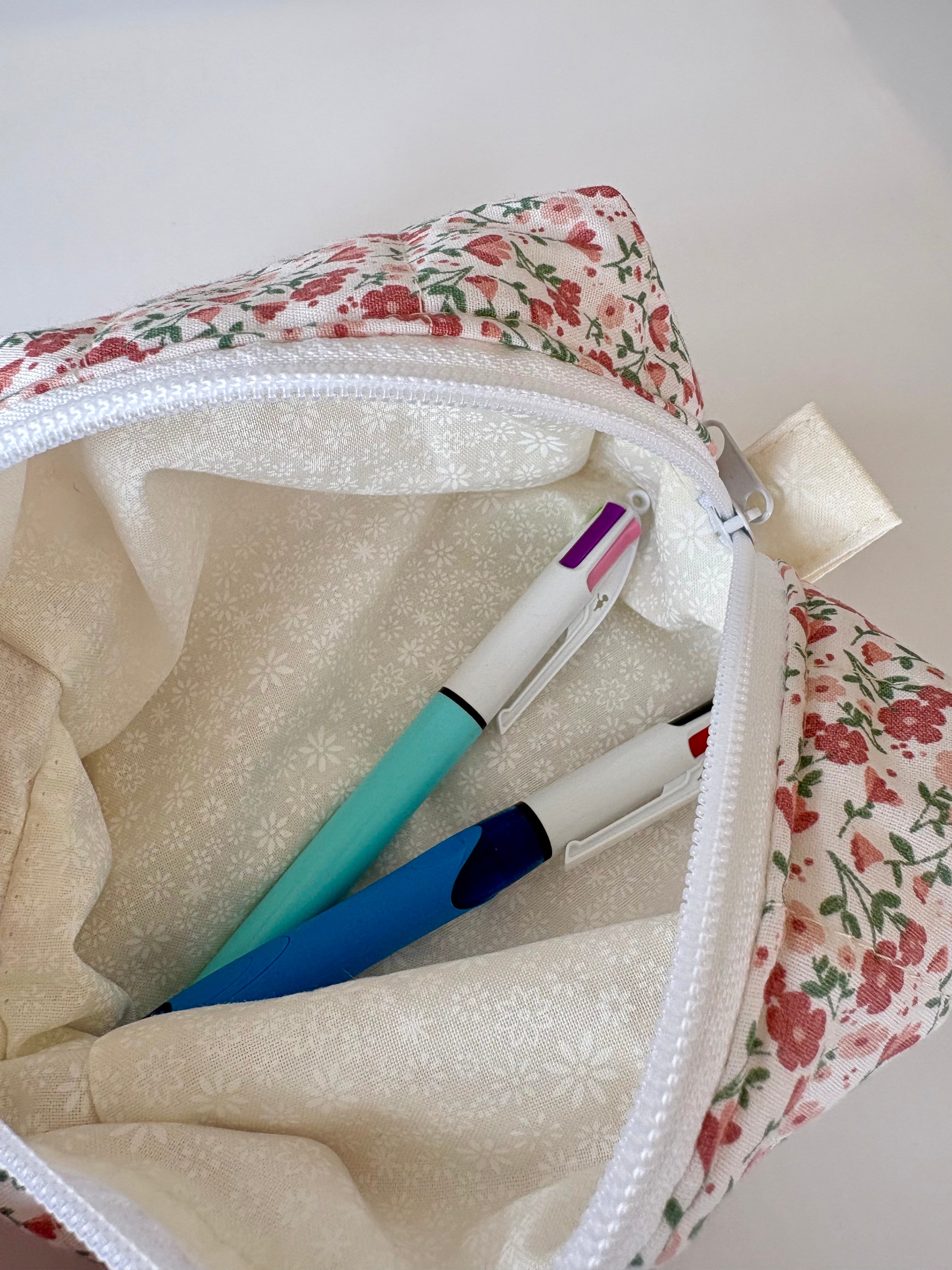 Mini Kosmetiktasche handgemacht – Lia Menou