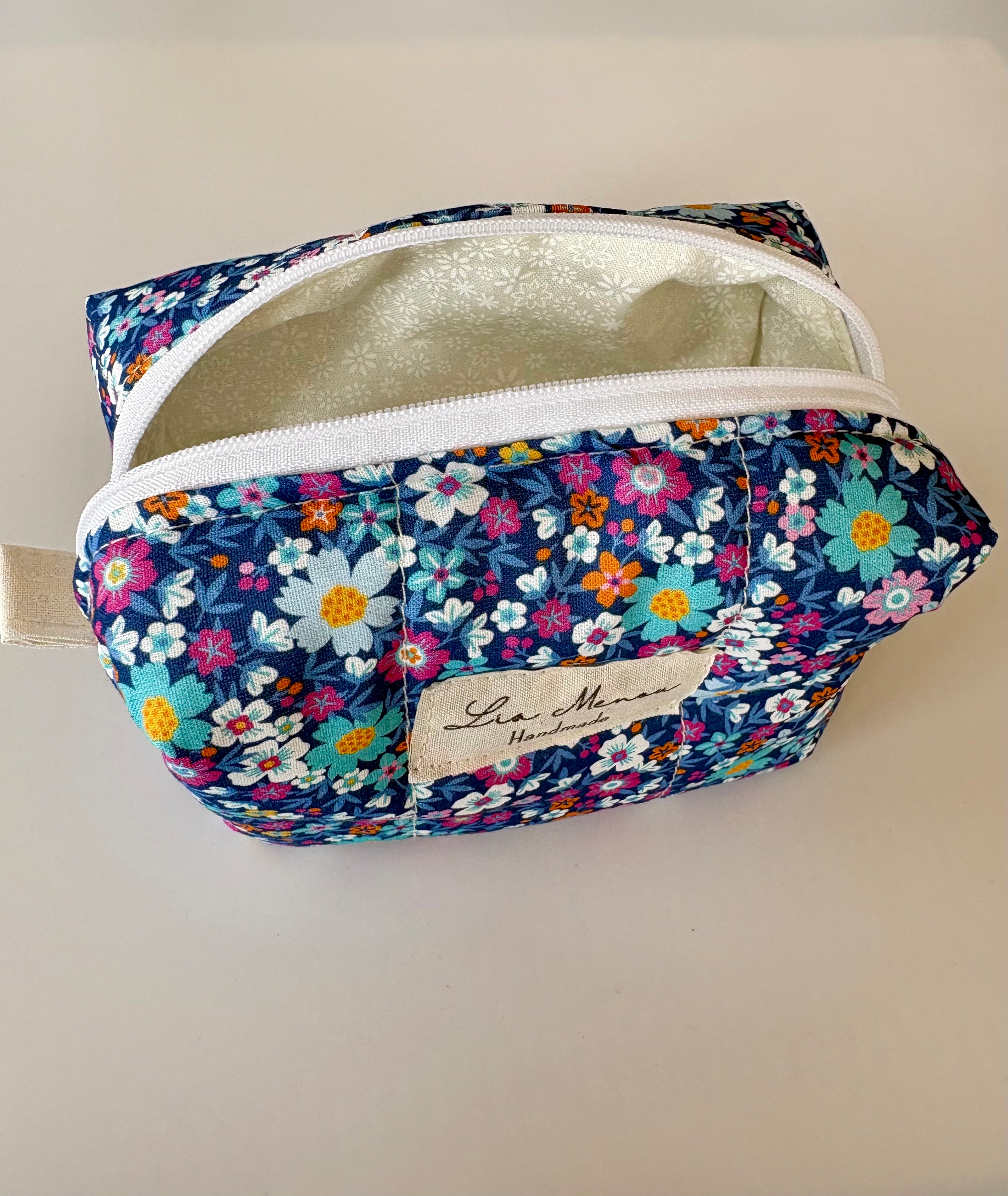 Mini Kosmetiktasche handgemacht – Lia Menou