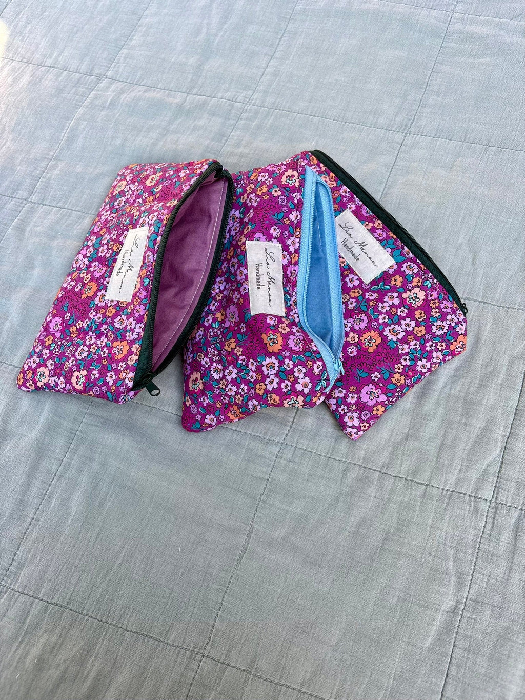 Brillenetui Lila Punkte gesteppt – Lia Menou Handmade